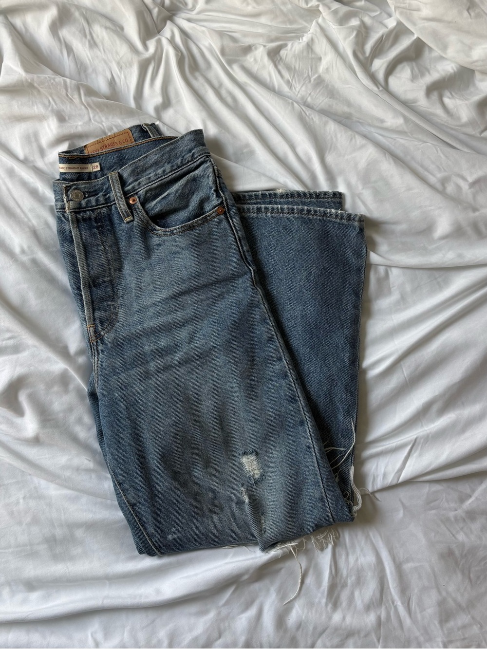 Levi’s Ribcage Straight Ankle Jeans